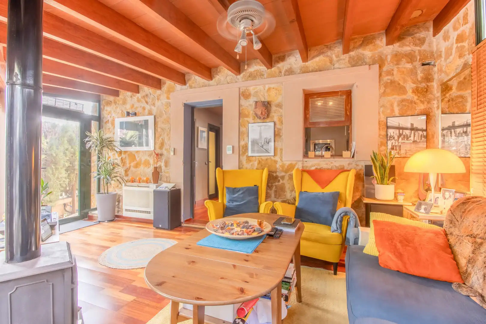 Sala d'estar de Casa adosada en venda en Calvià amb Aire condicionat, Jardí privat i Terrassa