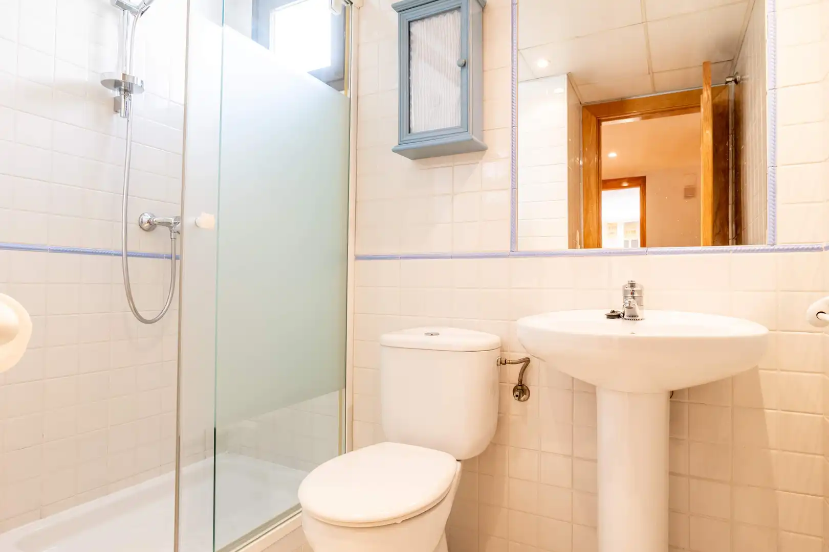 Bathroom of Duplexes for sale in Zaragoza  with Air Conditioner, Heating and Private garden
