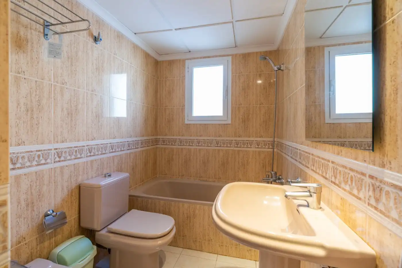 Bany de Apartament en venda en Calpe / Calp amb Aire condicionat, Terrassa i Balcó