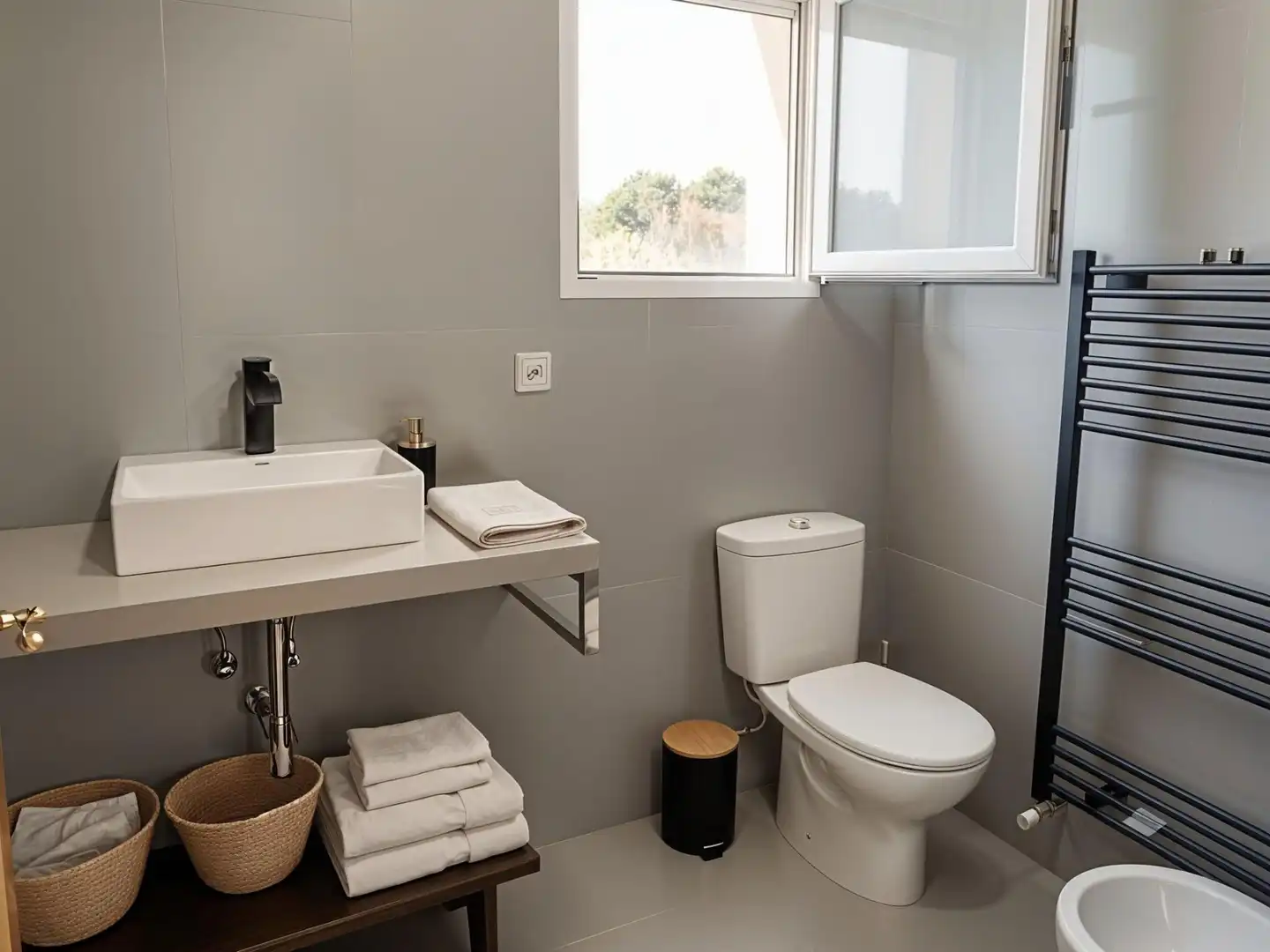 Bathroom of Houses for sale in Oliva  with Air Conditioner, Heating and Private garden