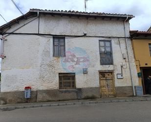 Vista exterior de Finca rústica en venda en Villarejo de Órbigo amb Jardí privat