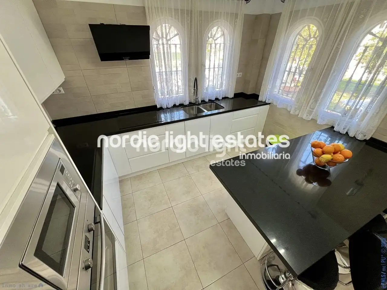 Kitchen of Houses for sale in Málaga  with Terrace and Swimming Pool