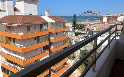 Vista exterior de Pis en venda en Almonte amb Terrassa i Moblat