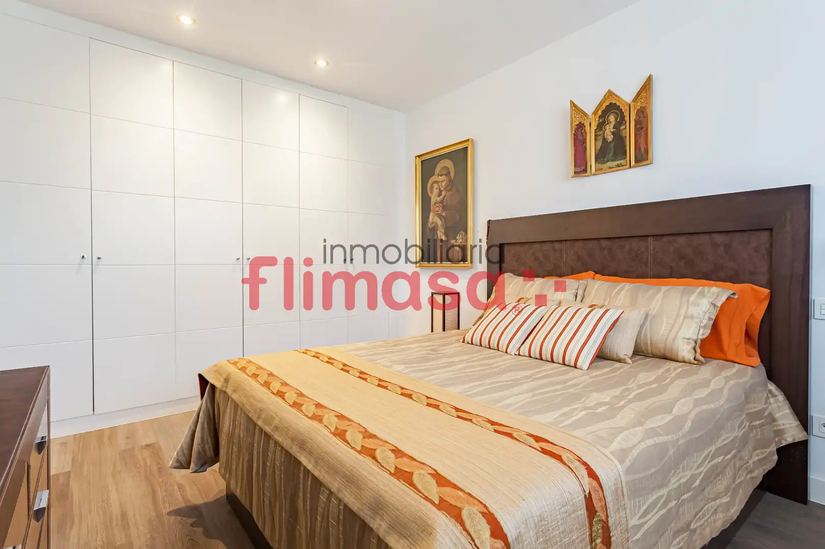 Bedroom of Detached homes for sale in Villaviciosa de Odón  with Air Conditioner, Heating and Private garden