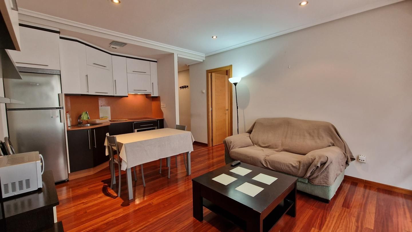 Study to rent in Rúa Do Progreso, Centro