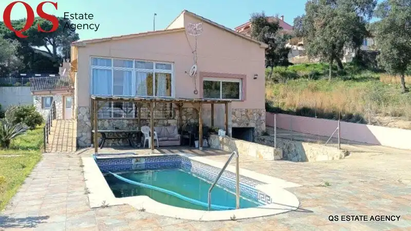 Piscina de Casa o xalet en venda en Tordera amb Calefacció, Jardí privat i Terrassa