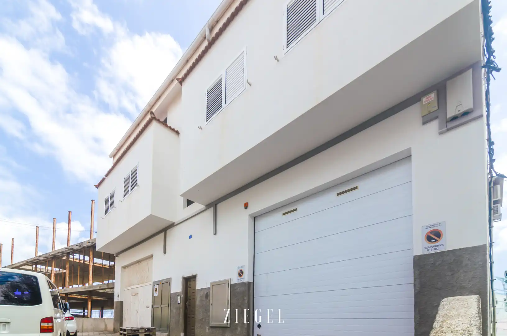 Exterior view of Commercial properties for sale in Las Palmas de Gran Canaria  with Air Conditioner