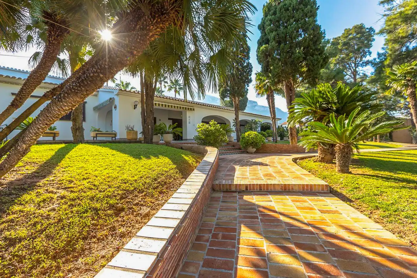 Chalet con piscina en venta en El Montgó