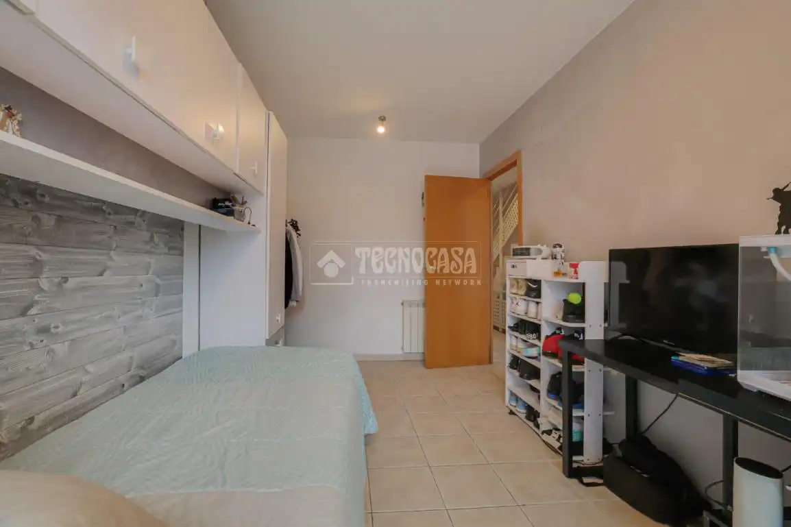 Schlafzimmer von Einfamilien-Reihenhaus zum Verkauf in Terrassa mit Klimaanlage, Heizung und Terrasse