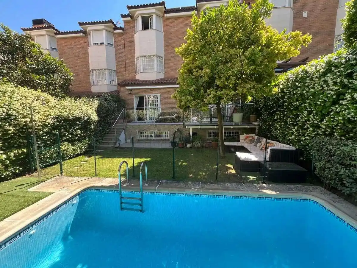 Villa avec terrasse à vendre à Fuencarral - El Pardo, imagen 2