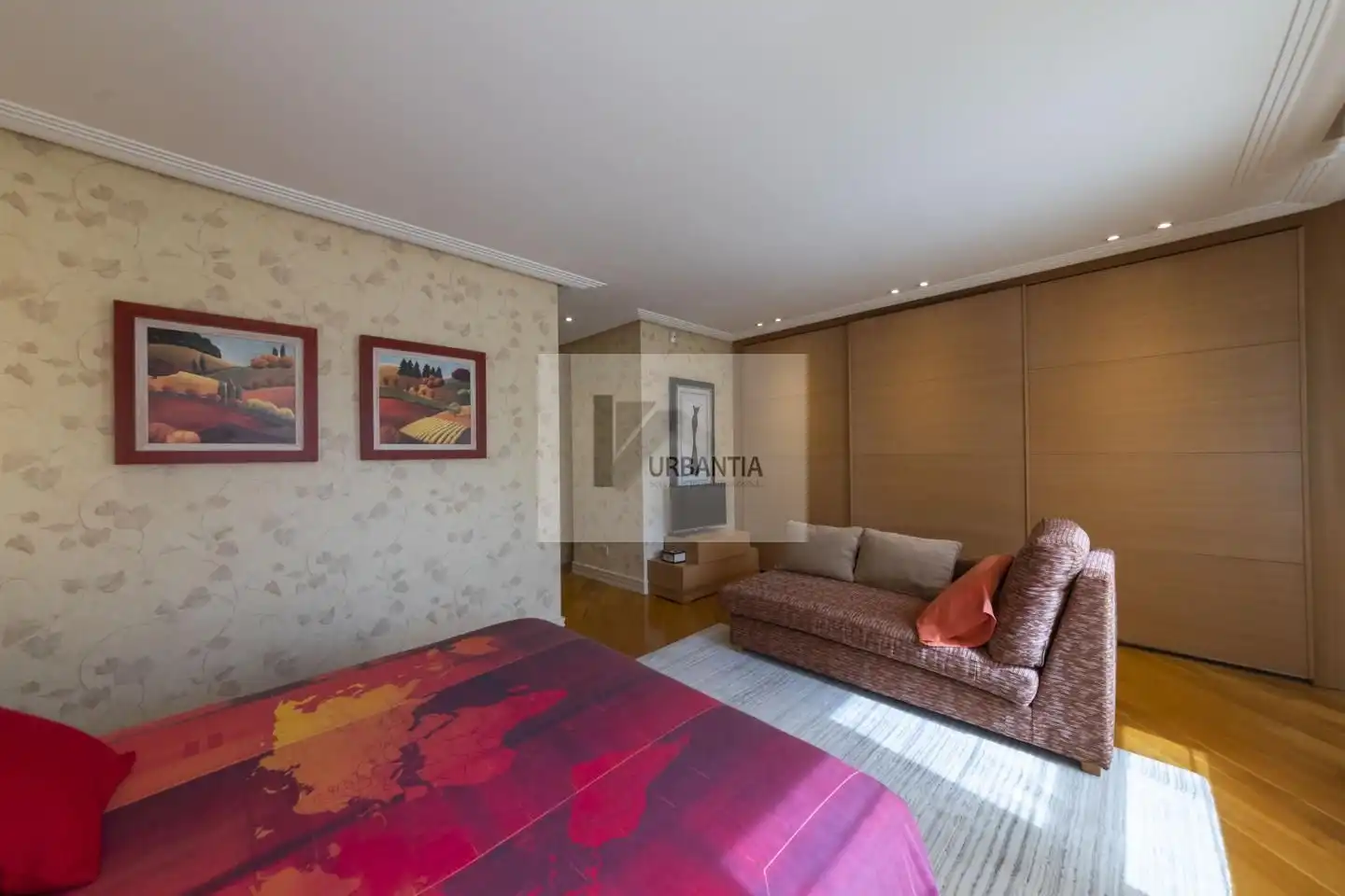 Habitación de Casa o chalet en venta en Cizur con Calefacción, Jardín privado y Parquet