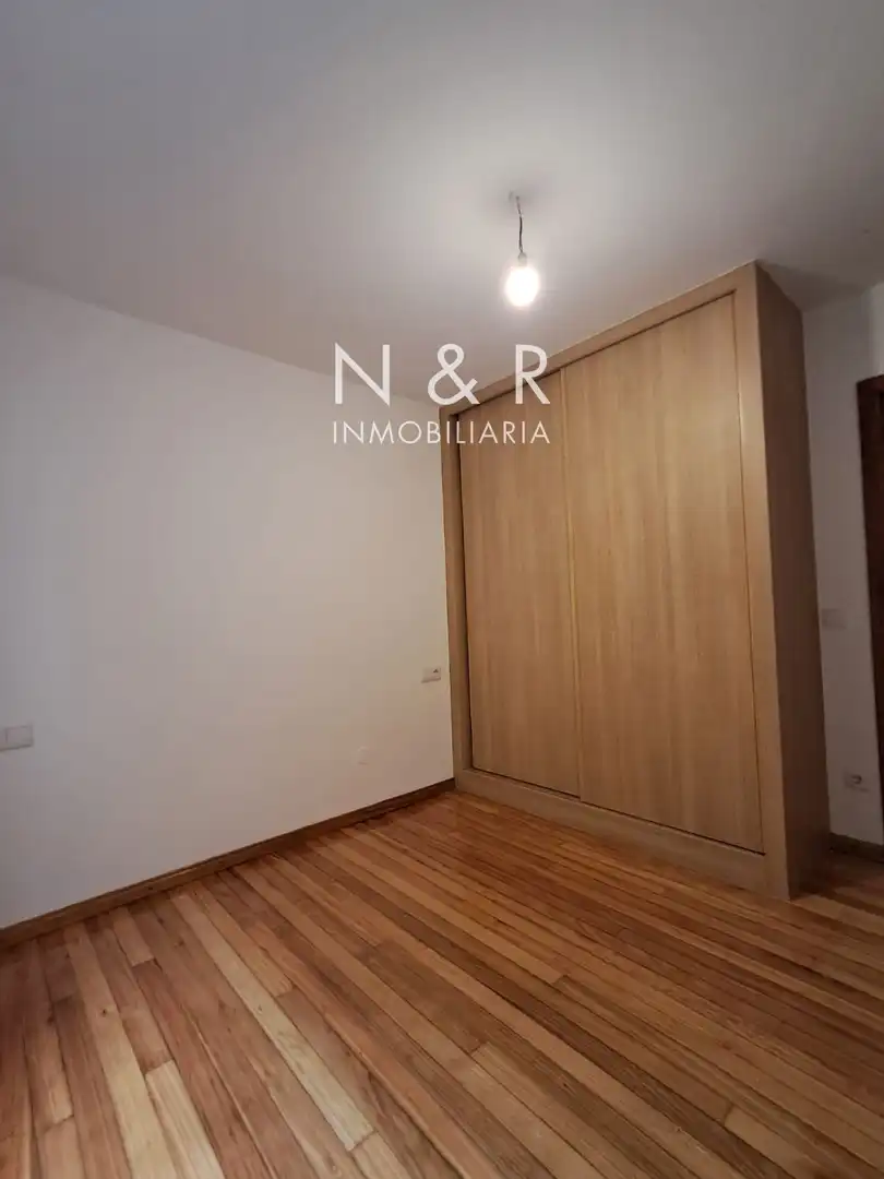 Bedroom of Flat for rent in Santiago de Compostela   with Heating and Terrace