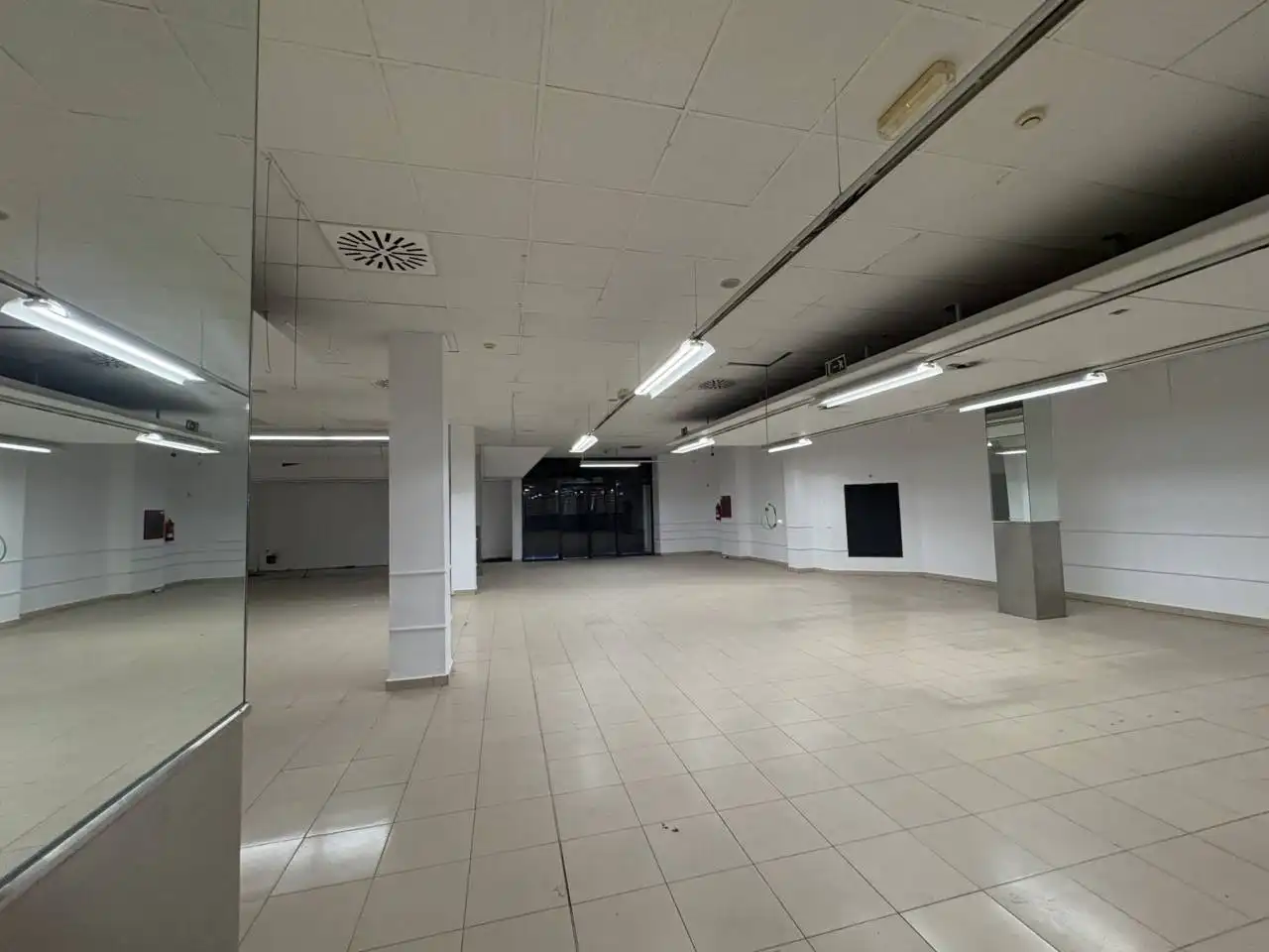 Local comercial de lloguer a Avenida Andalucía, imagen 21