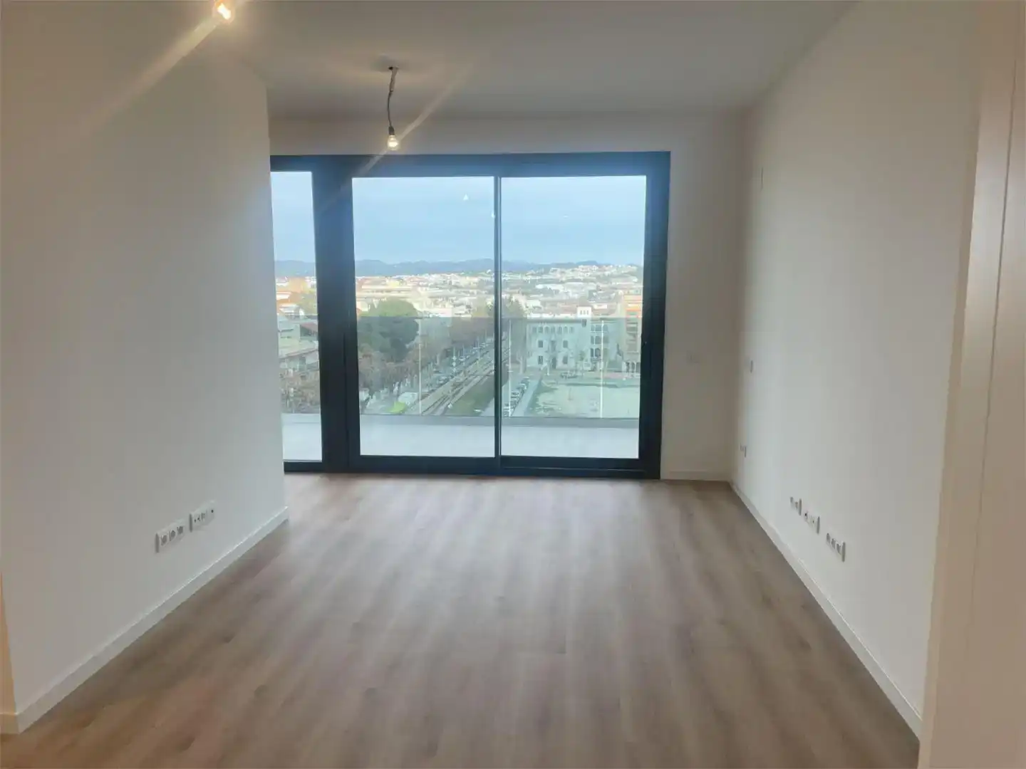 Sala de estar de Piso en venta en Vilanova i la Geltrú con Aire acondicionado y Piscina