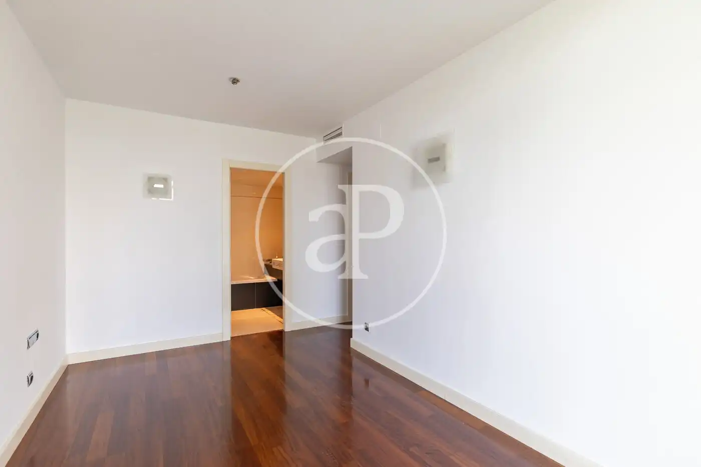 Sala de estar de Piso en venta en Barcelona con Aire acondicionado, Calefacción y Terraza