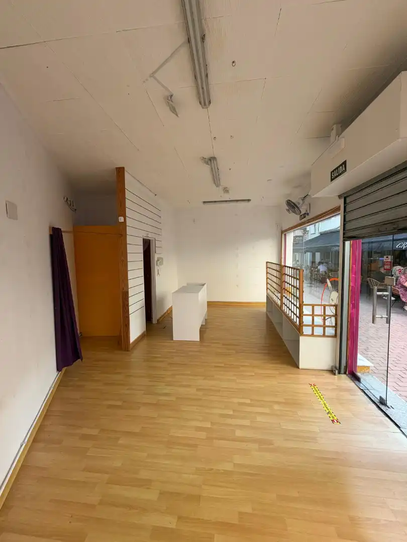 Business premises to rent in Calle Jardines 2, imagen 4