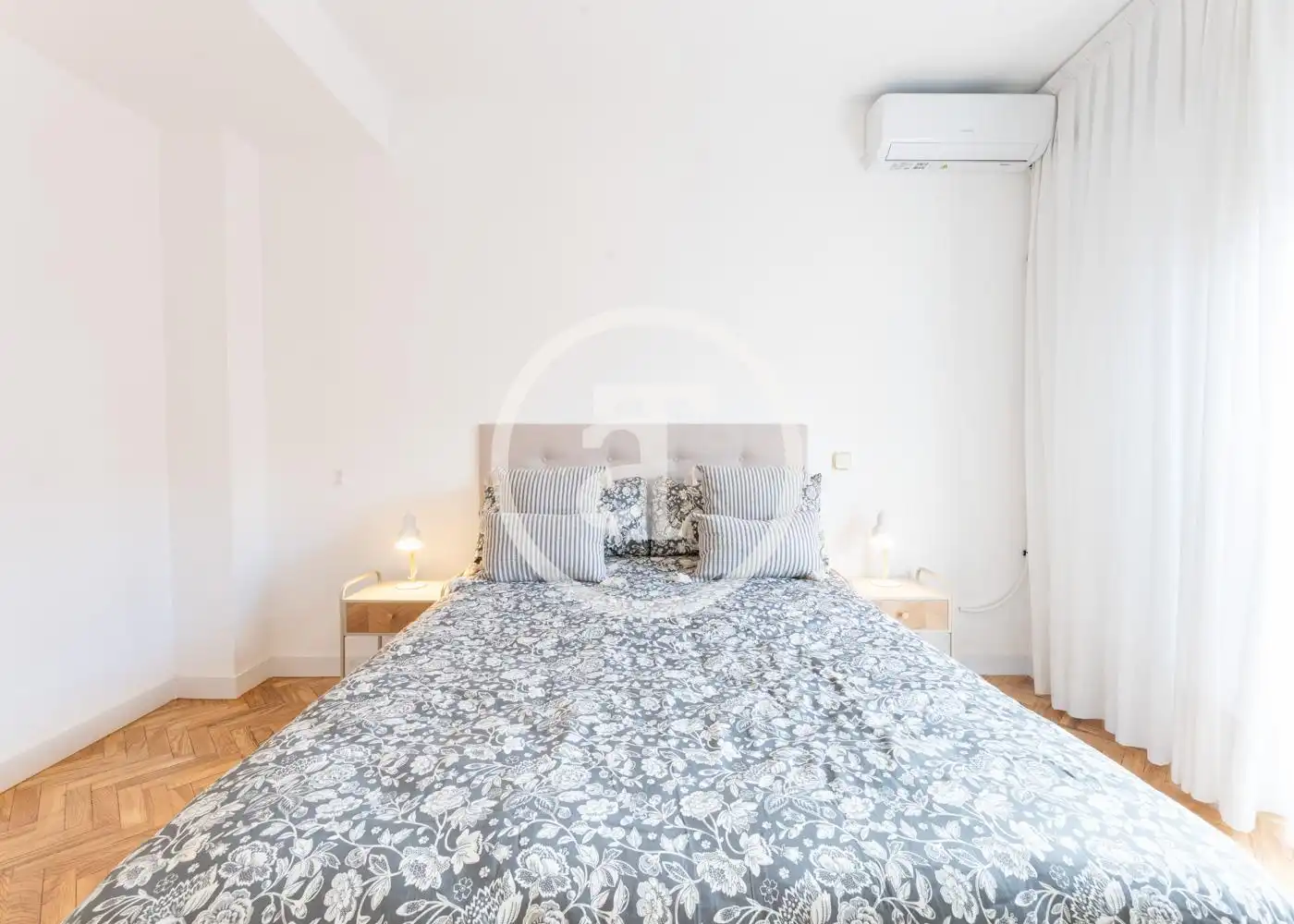 Flat for rent in Calle de Fereluz, Valdeacederas