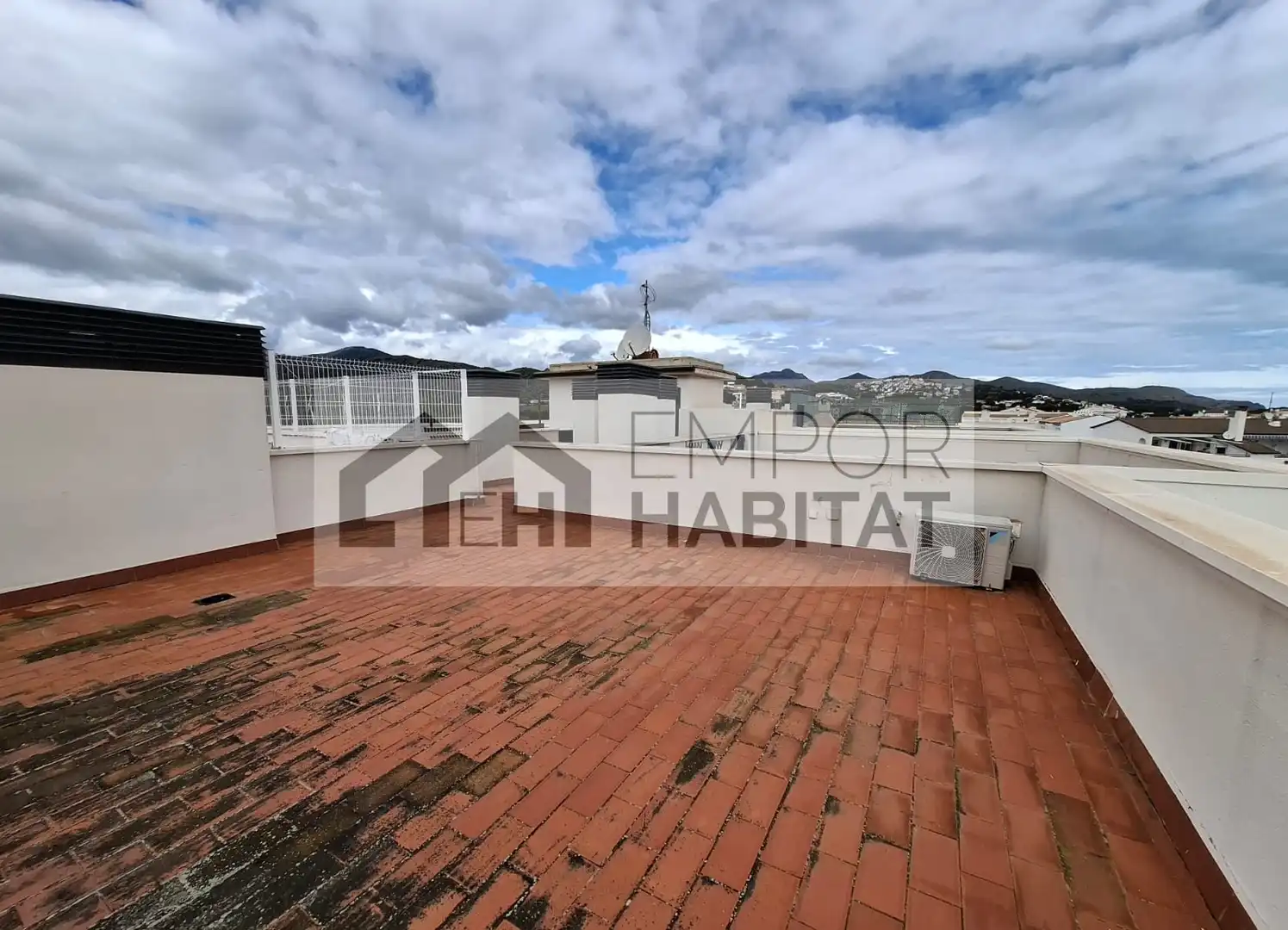 Terrace of Apartments for sale in Llançà  with Air Conditioner, Terrace and Furnished