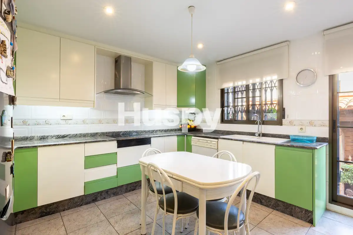Casa pareada con balcón en venta en Carrer de Sedaví, imagen 10