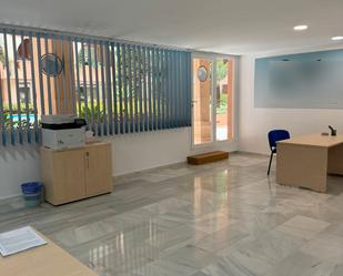 Office to rent in Marbella  with Air Conditioner