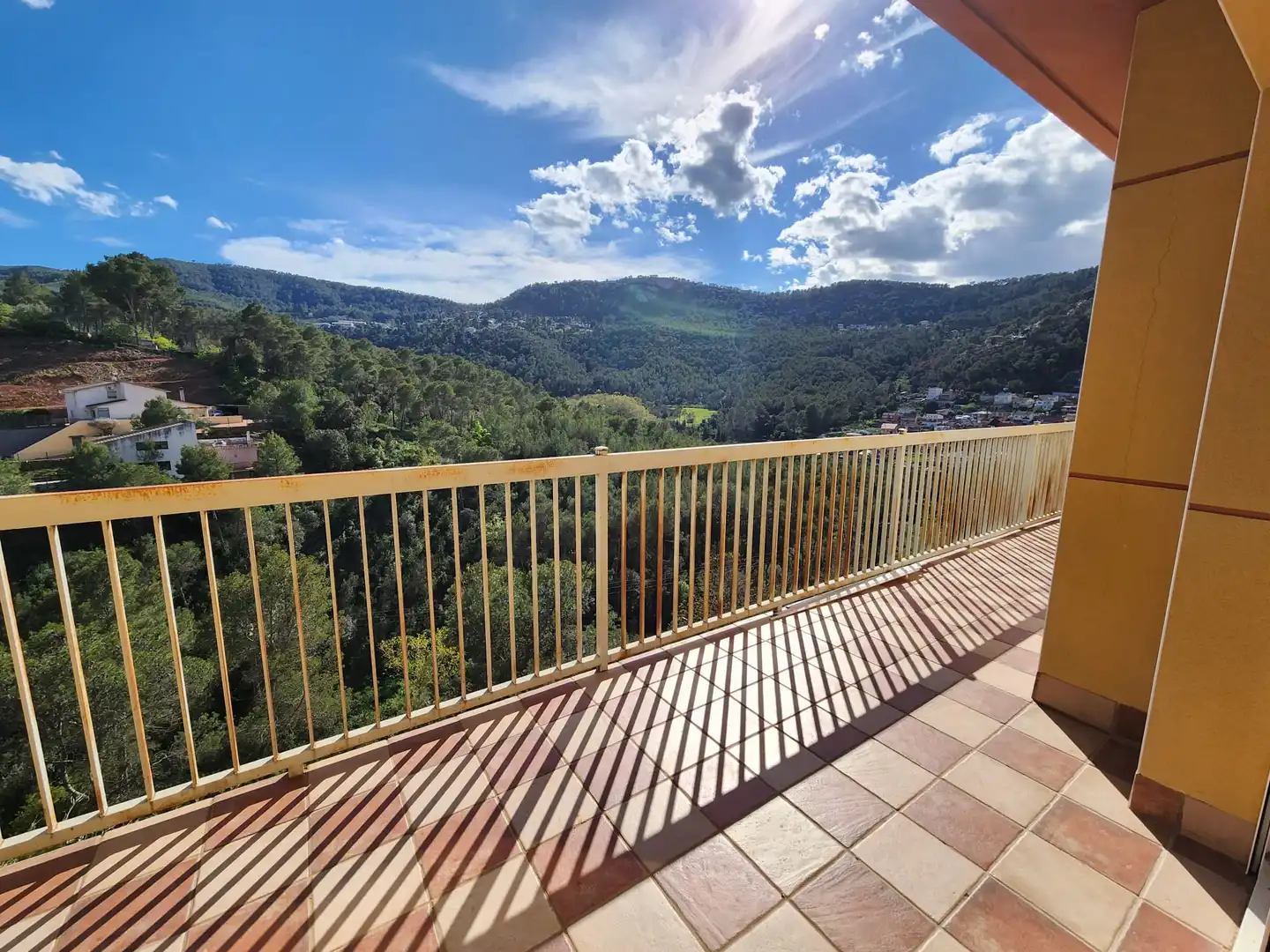 Casa adosada en venta en Avinguda dels Païssos Catalans, Vallirana