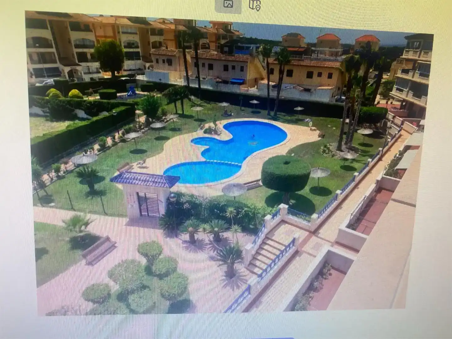 Schwimmbecken von Wohnung zur Miete in Torrevieja mit Klimaanlage, Privatgarten und Schwimmbad