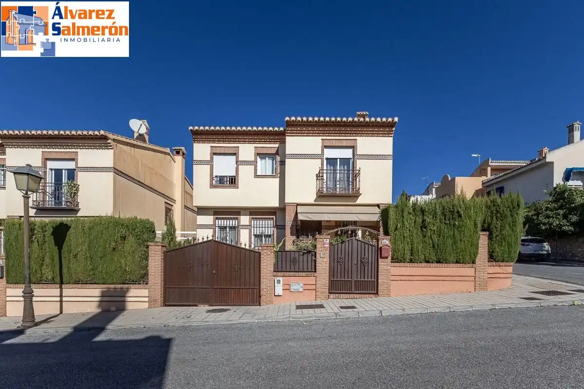 Exterior view of Houses for sale in Huétor Vega  with Air Conditioner, Heating and Terrace