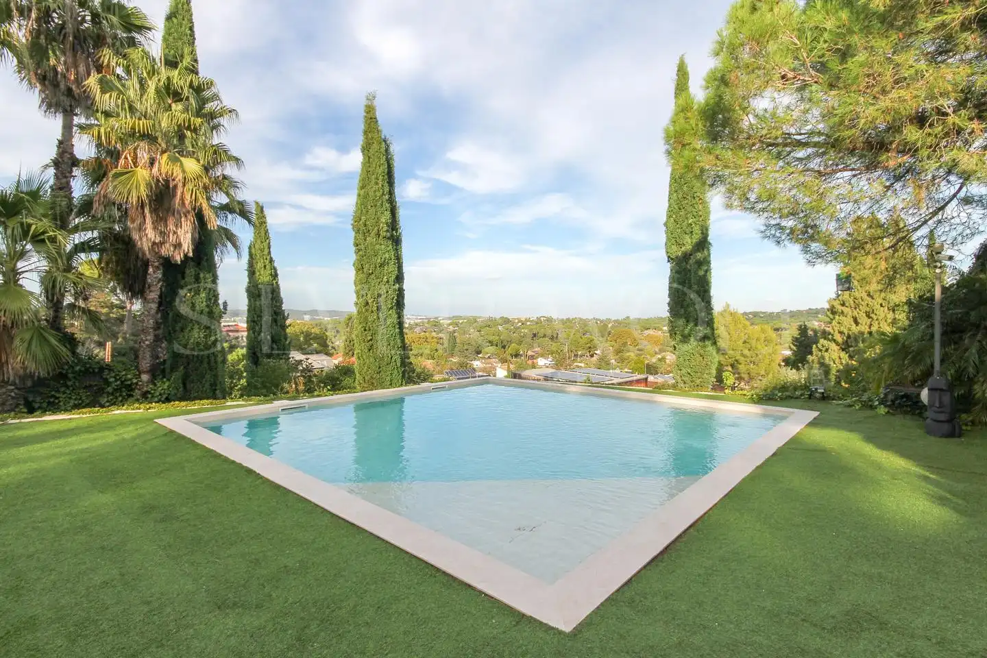 Swimming pool of Houses for sale in Sant Cugat del Vallès  with Air Conditioner, Heating and Private garden