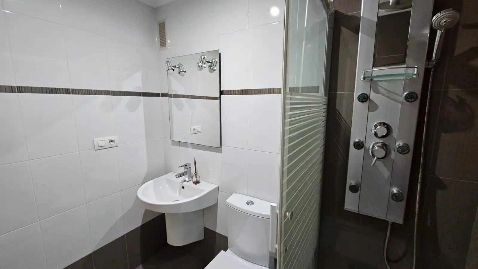 Baño de Piso de alquiler en Elche / Elx con Amueblado