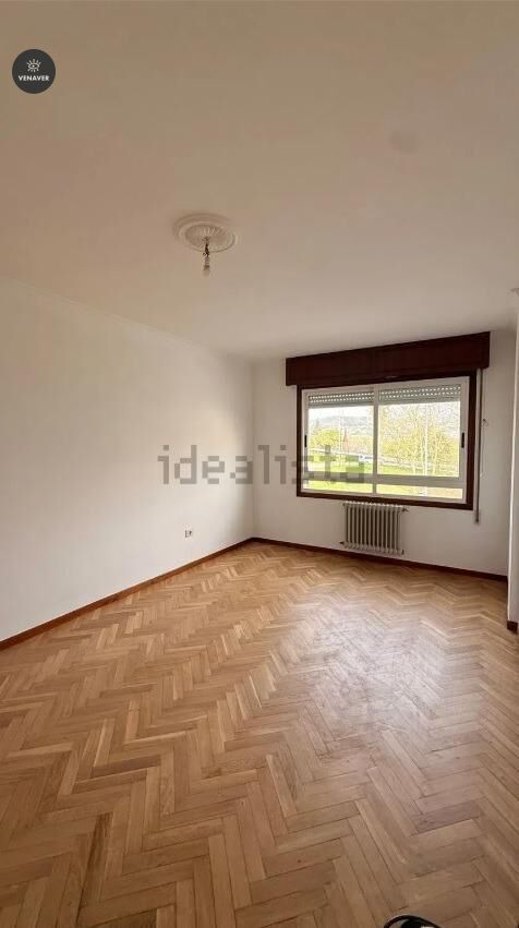 Bedroom of Flat for sale in Barbadás  with Parquet flooring, Storage room and Balcony
