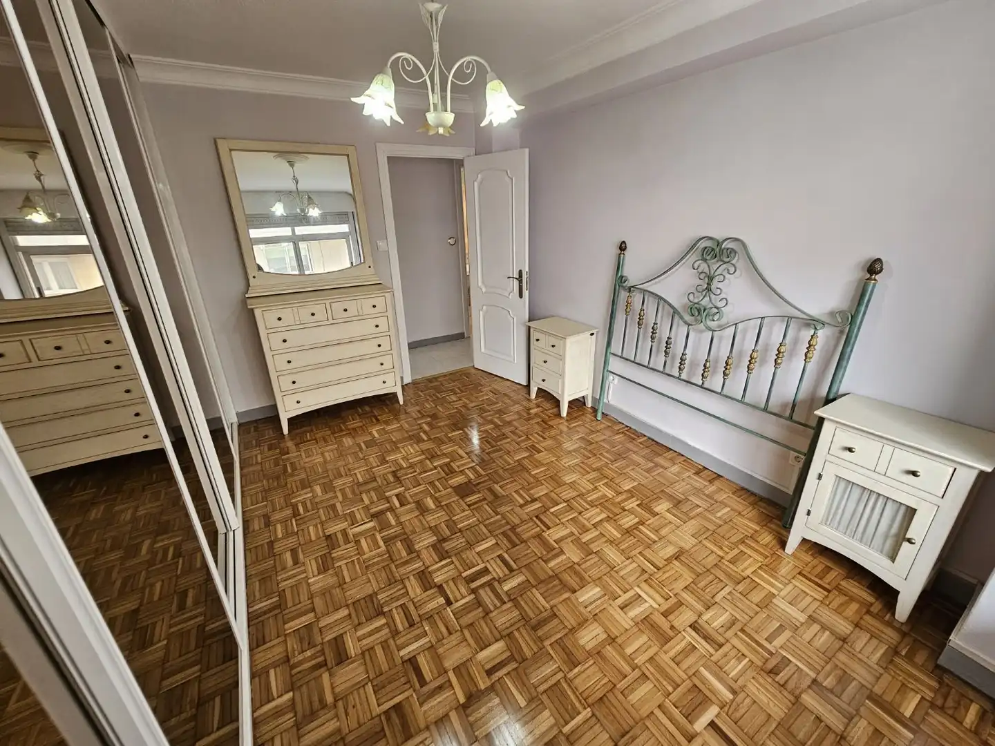 Habitación de Piso en venta en A Coruña Capital  con Calefacción