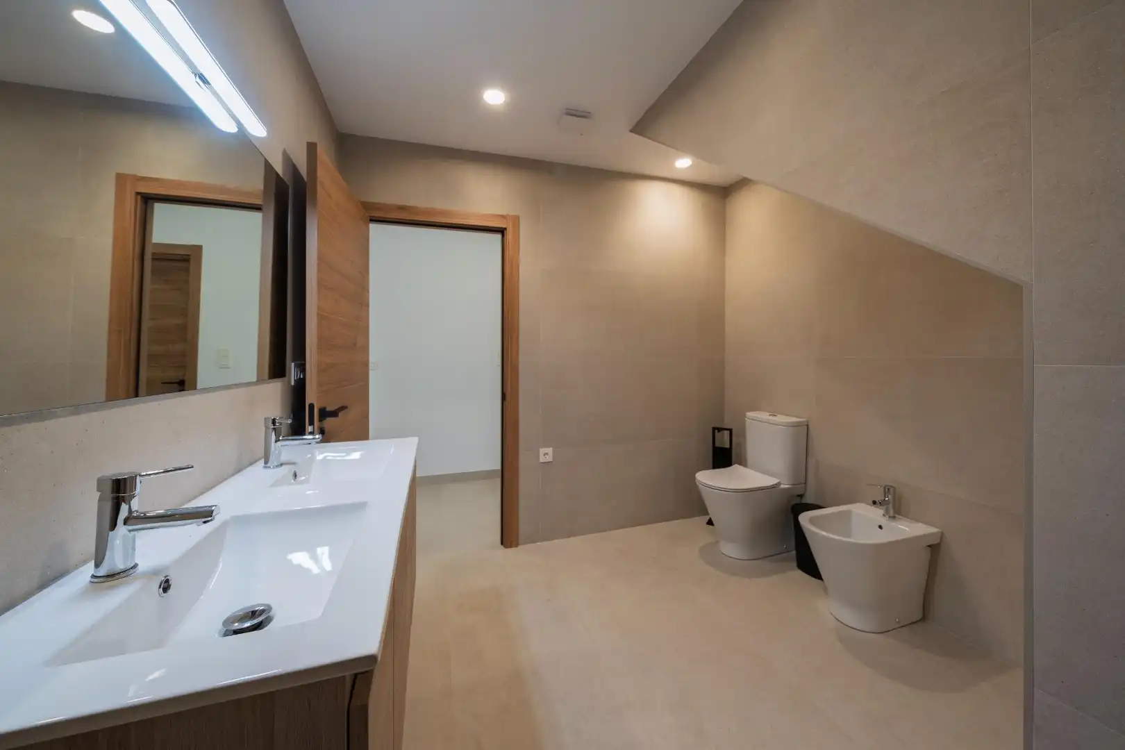 Baño de Casa o chalet de alquiler en Padul con Aire acondicionado, Calefacción y Trastero