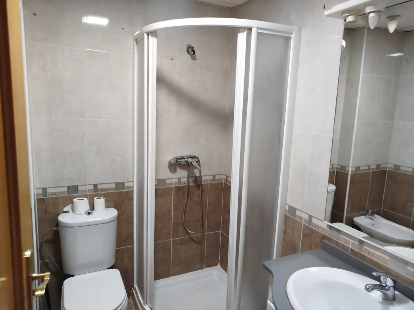 Bathroom of Flat for rent in Padul  with Furnished