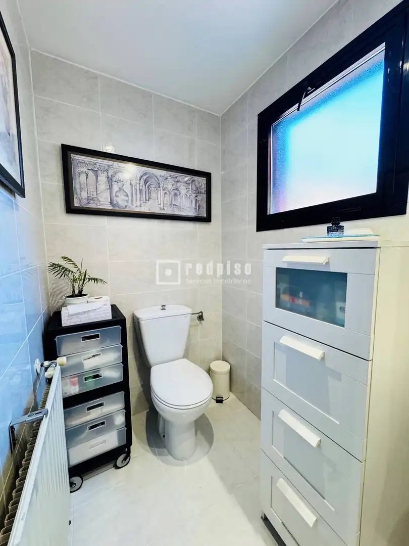 Baño de Dúplex en venta en Fuenlabrada con Calefacción, Jardín privado y Parquet