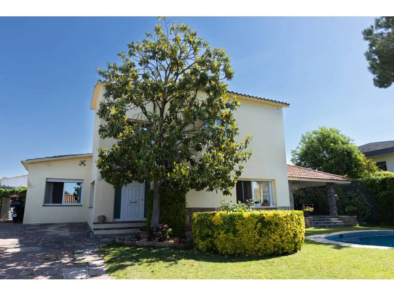 Vista exterior de Casa o xalet en venda en L'Ametlla del Vallès amb Aire condicionat, Calefacció i Jardí privat