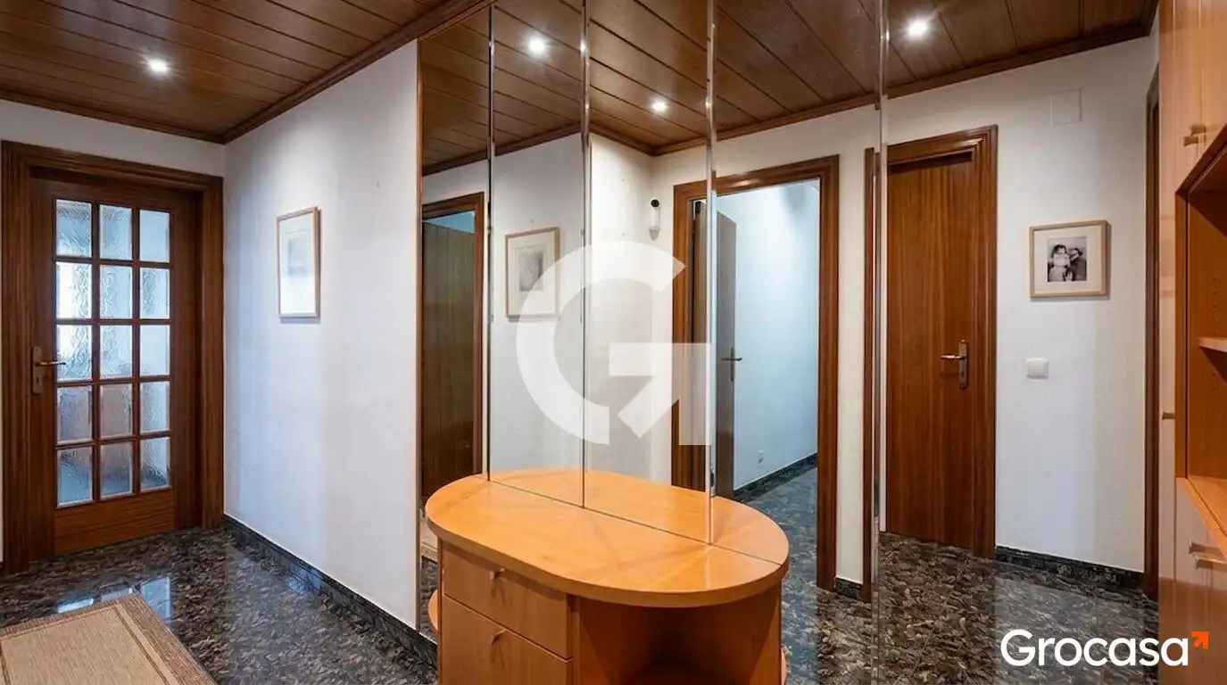 Piso con ascensor en venta en CL EUROPA, imagen 2