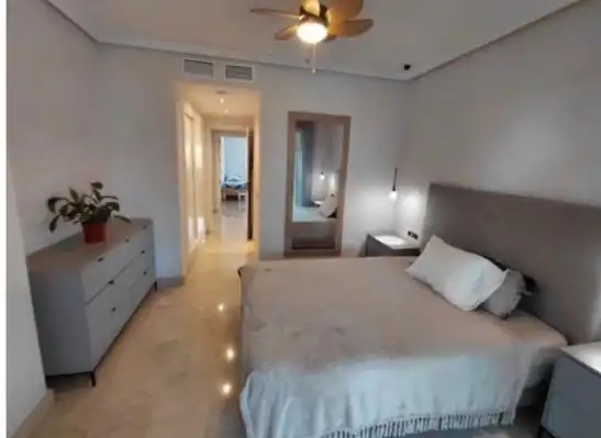 Habitación de Apartamento en venta en Marbella con Aire acondicionado, Calefacción y Terraza