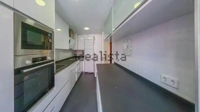 Kitchen of Flat for rent in Madrid  with Air Conditioner, Heating and Terrace