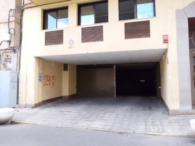 Garaje en Alquiler en Zona Avenida del Mar