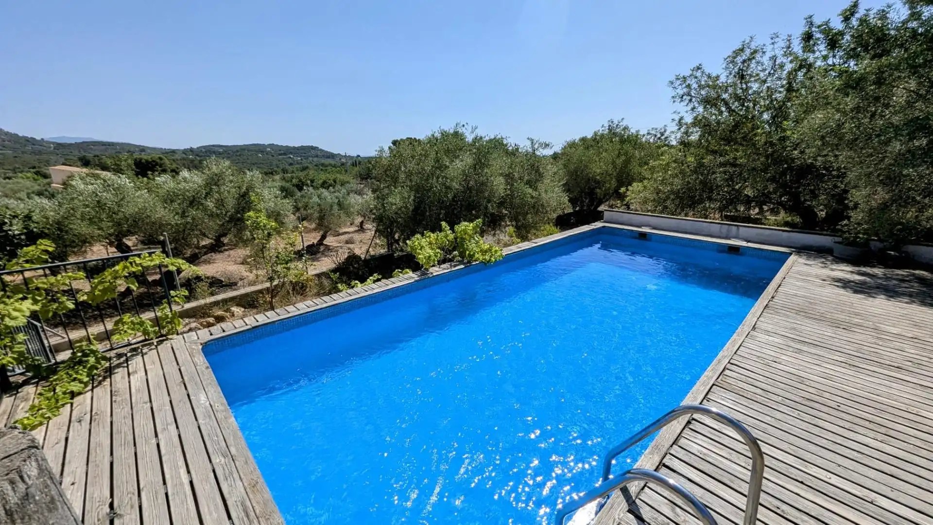 Piscina de Finca rústica en venda en El Perelló amb Jardí privat, Terrassa i Traster