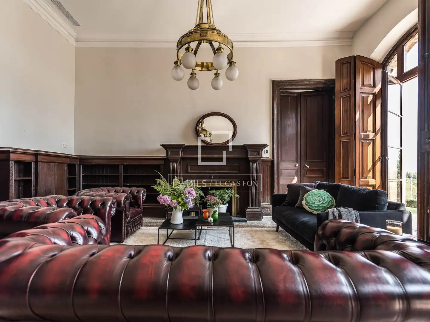 Sala de estar de Finca rústica en venta en Sant Hilari Sacalm con Aire acondicionado, Calefacción y Jardín privado