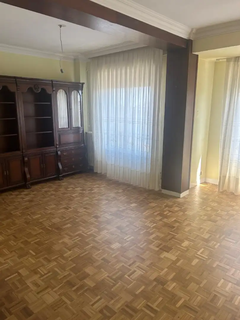 Sala de estar de Piso en venta en Lleida con Calefacción, Parquet y Amueblado