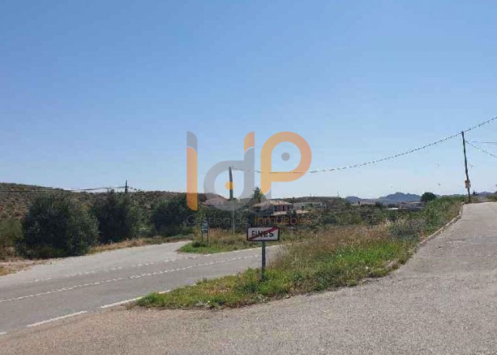 Residencial en venda en Fines