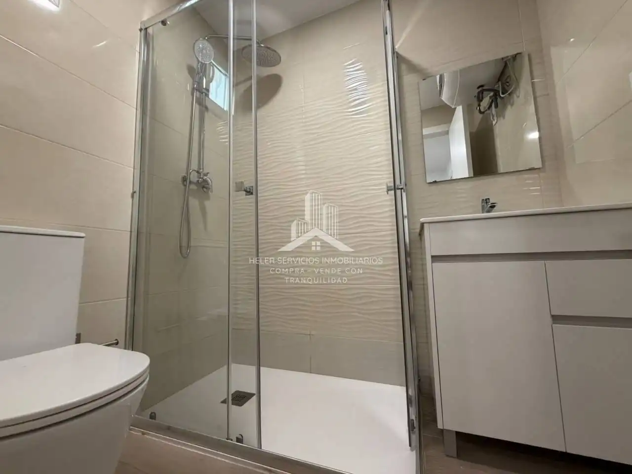 Bany de Estudi de lloguer en Vila-real amb Parquet i Moblat