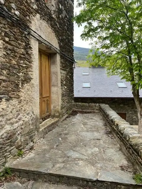 Exterior view of Houses for sale in Alt Àneu