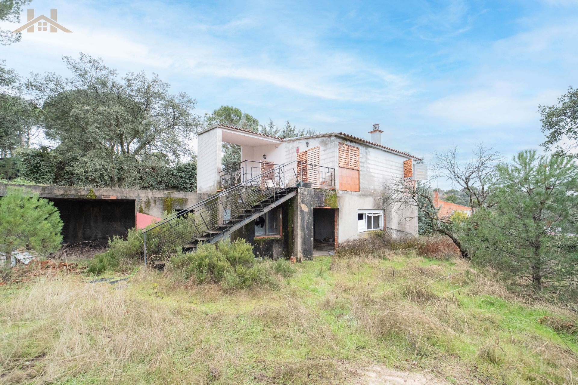 Vista exterior de Casa o chalet en venta en Villa del Prado con Jardín privado, Terraza y Piscina comunitaria