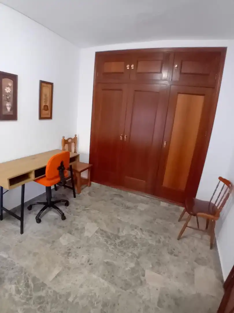Bedroom of Flat for rent in Córdoba  with Air Conditioner, Heating and Private garden