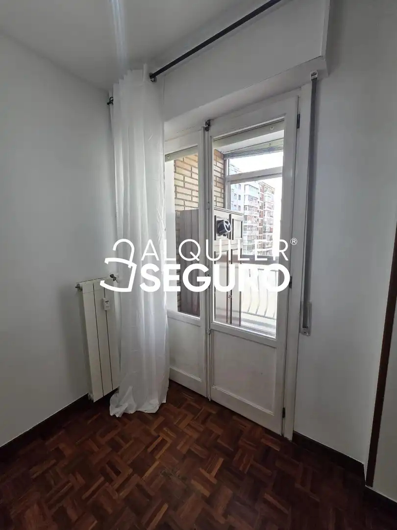 Habitación de Piso de alquiler en Burgos con Calefacción, Terraza y Amueblado
