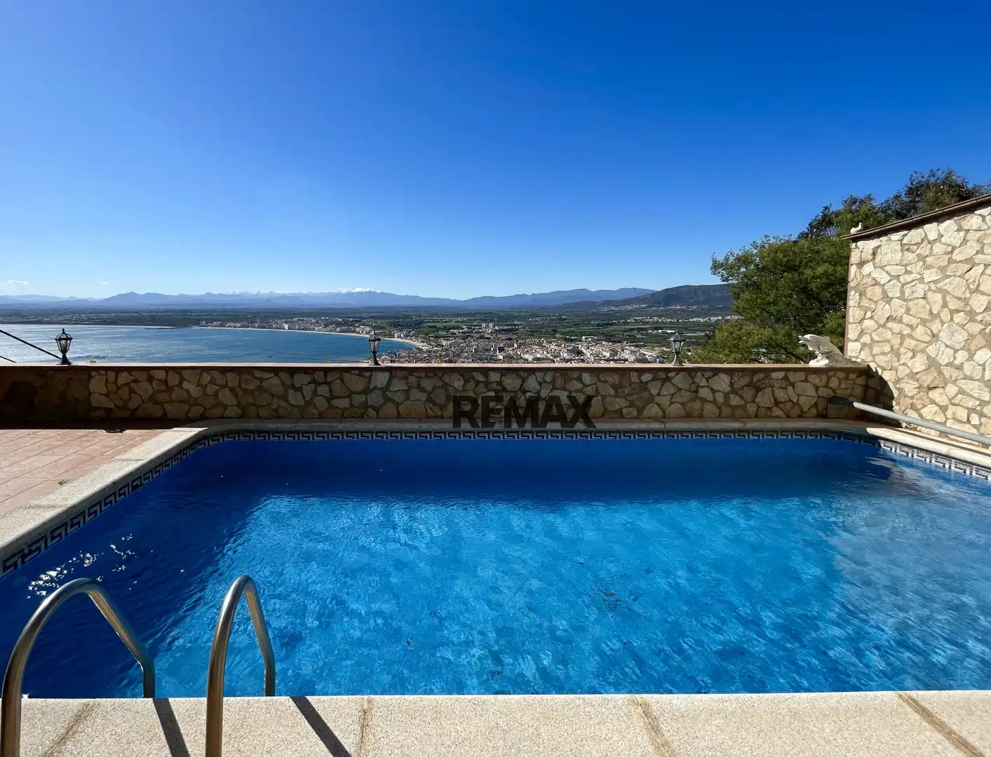 Swimming pool of Houses for sale in Roses  with Air Conditioner, Heating and Private garden