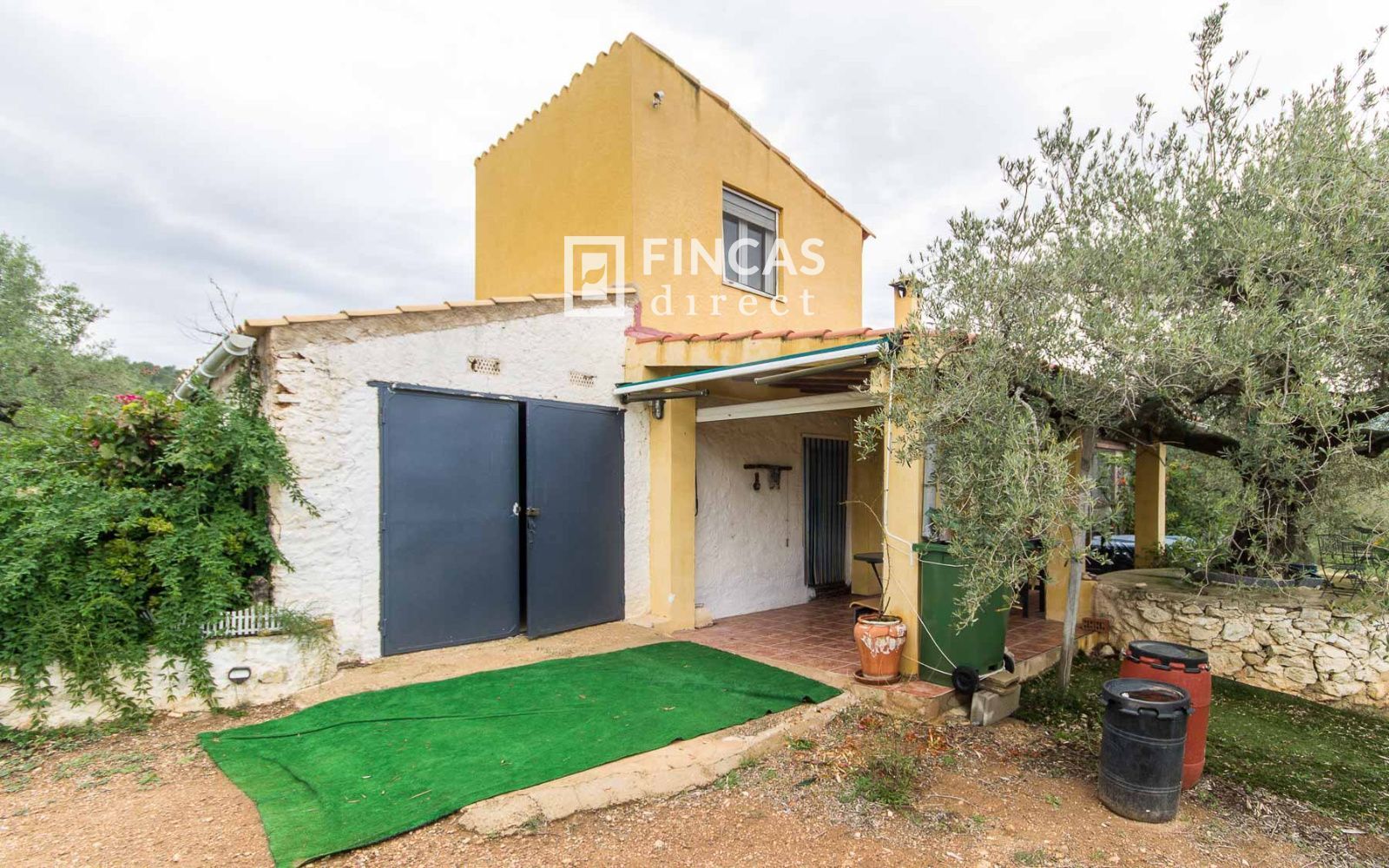 Vista exterior de Finca rústica en venda en El Perelló amb Terrassa, Traster i Moblat
